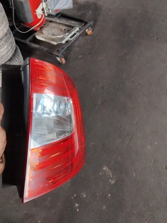 Lámpara Trasera Derecha Skoda Superb II Lift 13- Kombi 3T9945096B image 4