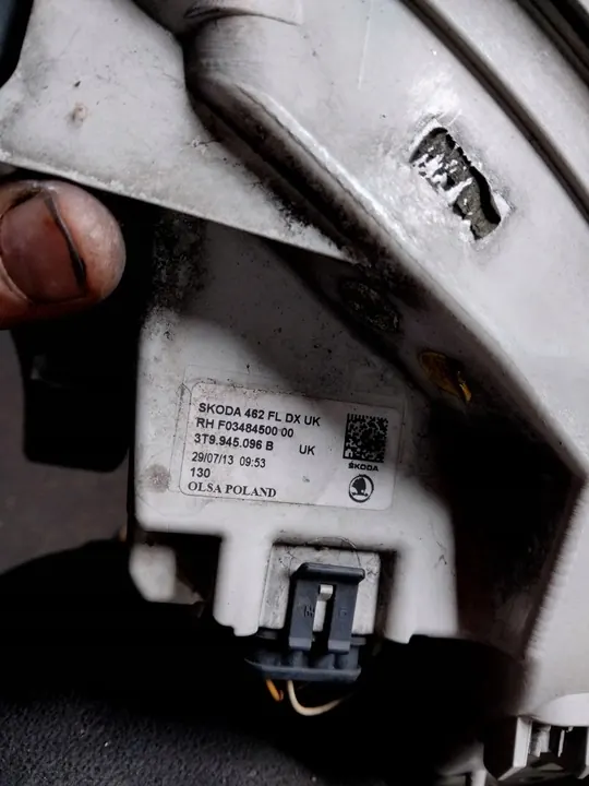 Lámpara Trasera Derecha Skoda Superb II Lift 13- Kombi 3T9945096B image 8