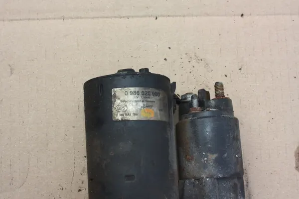 Motor de arranque Bosch para Ford Fiesta mk6 image 2