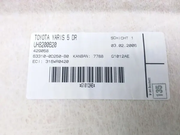 Toyota Yaris Onderbodenschild OEM UH8200620 image 7