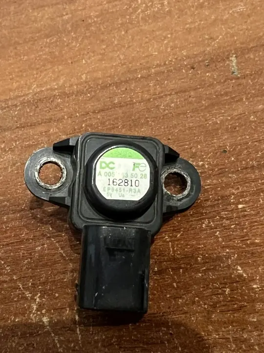 Ilmanpaineanturi OEM D886 Mercedes-Benz Sprinterille image 2