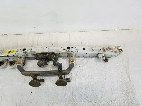 Etuvyön vahvike OEM 326G Nissan Juke F15:lle image 3