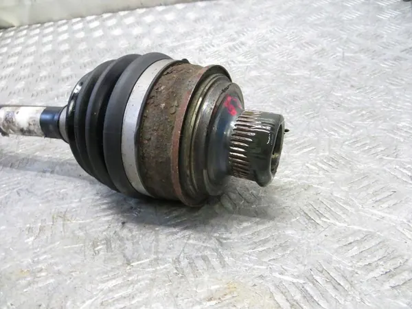 Framre höger drivaxel Audi A4 B9 2.0 TDI image 2