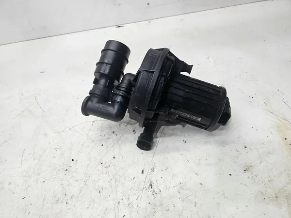 Pompe à air secondaire Audi A3 S3 R32 022131083K image 5