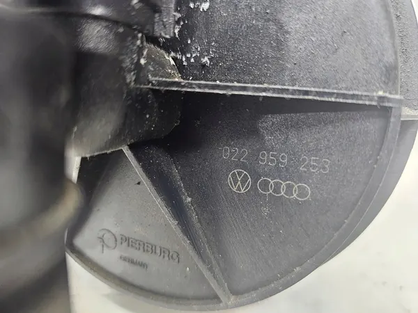 Pompe à air secondaire Audi A3 S3 R32 022131083K image 7