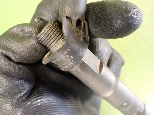 Inyector MERCEDES W213 2.0 D 2019 A6540700087 image 8