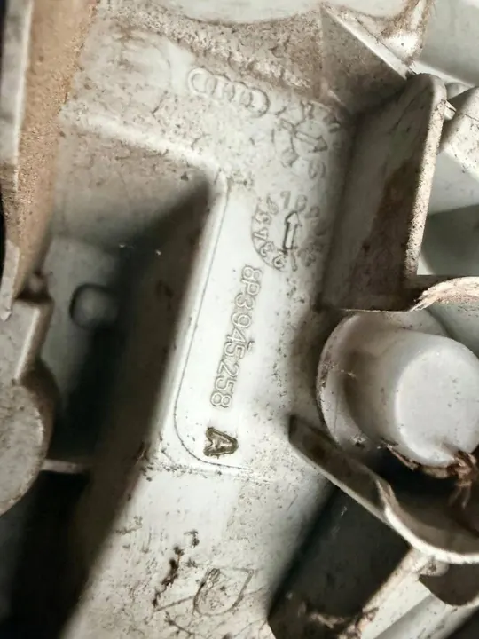 Inserto de lámpara trasera derecha Audi A3 8P 08-12 OEM 8P3945258A image 3