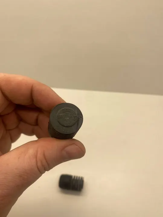 Support de capot moteur Chevrolet Malibu 2020 OEM 90054143 image 7