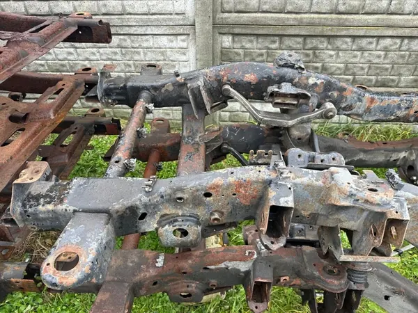 Karossram OEM 10GM219B/1 för Tahoe/Yukon 00-06 image 7