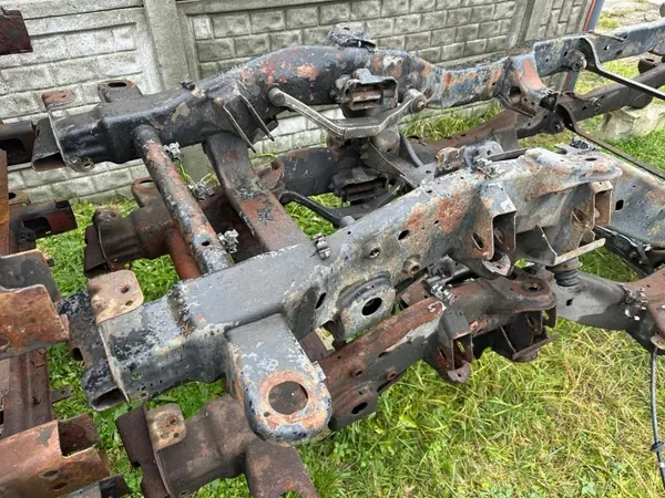 Karossram OEM 10GM219B/1 för Tahoe/Yukon 00-06 image 9