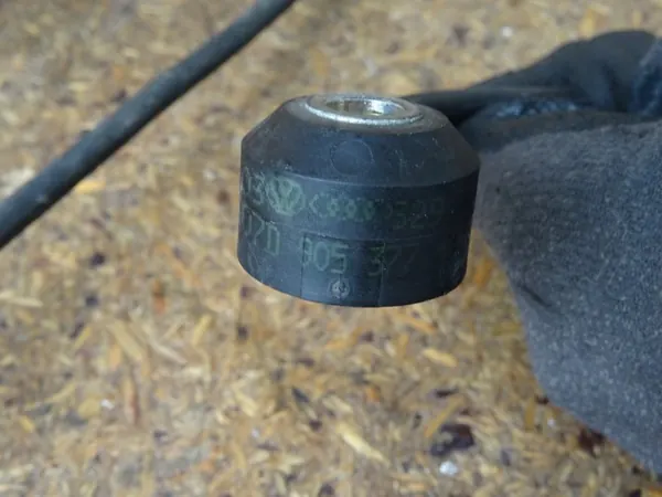 Sensor de batida AUDI A4 B6 B7 1.8T 07D905377 image 2