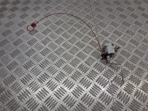 Actuador de tapa de combustible SEAT EXEO 2.0 TDI image 2