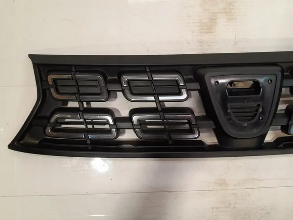 DACIA DUSTER II Grill Radiator Original 623109628R image 2