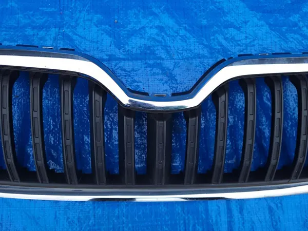 SKODA KamiQ | Front Bumper Grill Chrome LIFT 5L0853668A image 4
