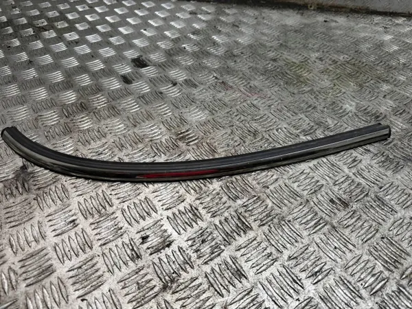 OEM ABM22386 Right Rear Mudguard Chrome Trim image 2