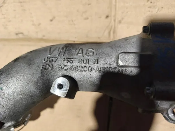 Audi Q7 4M Intercoolerrör OEM 057145901M image 3