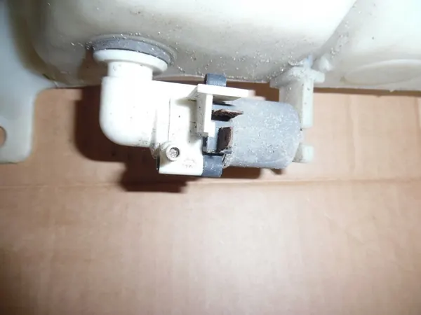 Pyyhkijän säiliö Fiat Ducato 230 Jumper Boxer image 2