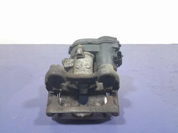 Mercedes GLA W156 takavasen jarrupuristin OEM A2464232398 image 3