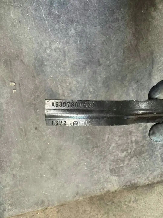 Mercedes-Benz OE A639 760 0628 dörrbegränsare image 3