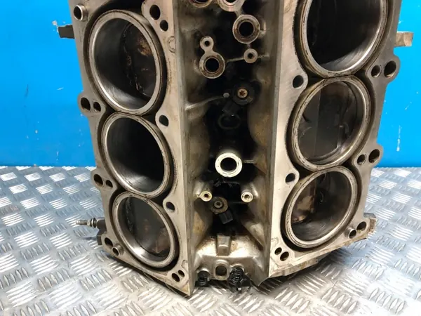 Motorblock & Kolben OEM P68237714AD für Chrysler image 3
