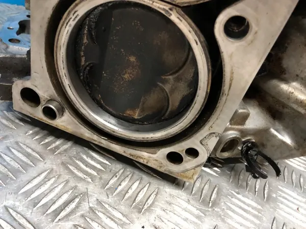 Motorblock & Kolben OEM P68237714AD für Chrysler image 6