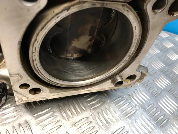 Motorblock & Kolben OEM P68237714AD für Chrysler image 7