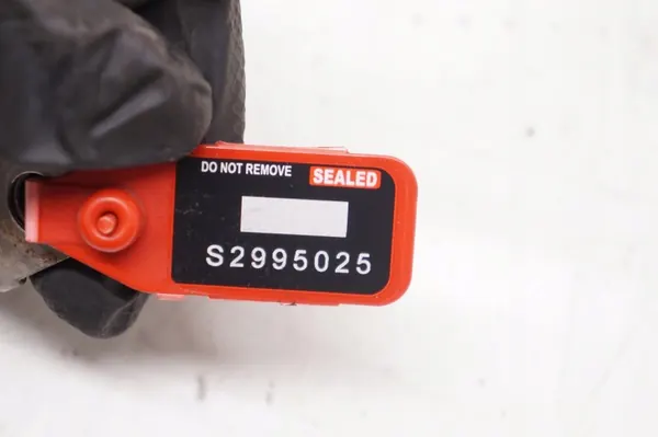 VOLVO V70 III XC70 II Pakokaasun paineanturi image 4