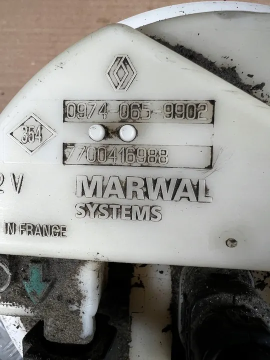 Brandstofpomp Renault Clio II OEM 7700416988 image 2