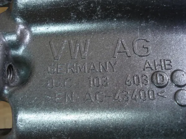 VW UP SKODA CITIGO SEAT MII Oljetunna 04C103603D image 8