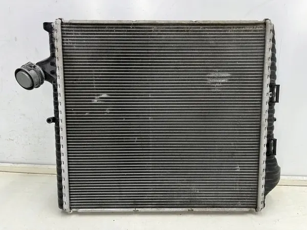 Porsche 911 Waterkoeler Rechts 2019 OEM 992121252 image 10