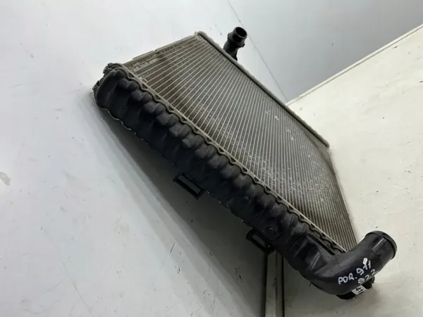 Porsche 911 Waterkoeler Rechts 2019 OEM 992121252 image 2