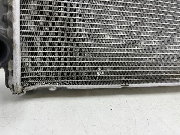 Porsche 911 Waterkoeler Rechts 2019 OEM 992121252 image 8