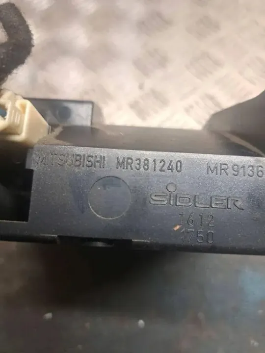 Cinzeiro MR9136 para Mitsubishi Space Star MPV 2004 image 4