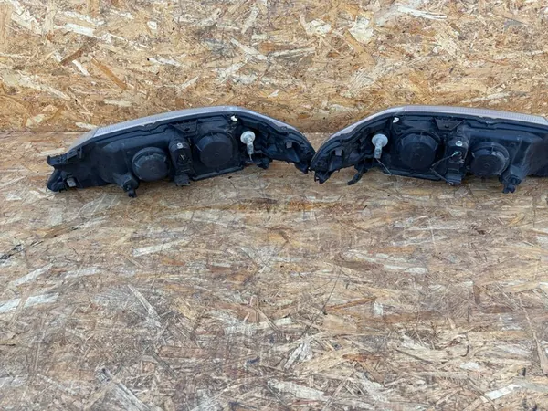 Faróis dianteiros Renault Laguna II OEM image 5