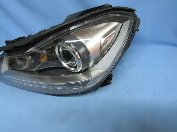 Linker Mercedes W204 Lift Bi-Xenon Koplamp ILS image 3