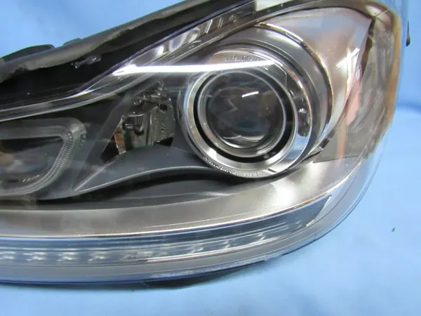 Linker Mercedes W204 Lift Bi-Xenon Koplamp ILS image 4