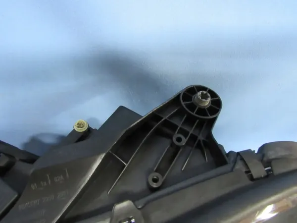 Linker Mercedes W204 Lift Bi-Xenon Koplamp ILS image 7