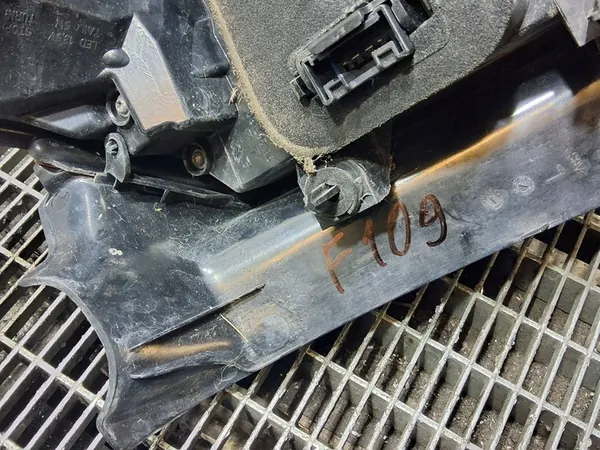 PEUGEOT 2008 LUZ LED TRASERA IZQUIERDA image 3