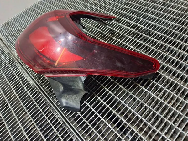 PEUGEOT 2008 LUZ LED TRASERA IZQUIERDA image 4