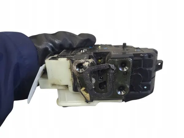 Vänster Bakdörrslås Hyundai Santa Fe II 06-10 OEM 81410-2B000 image 3