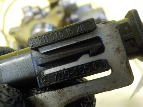 Brandstofpomp MERCEDES W204 1.8 CGI A2711500420 image 5