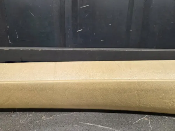 OEM Oslona slupka prawa Mercedes w123 Rechter pilaarkap image 3