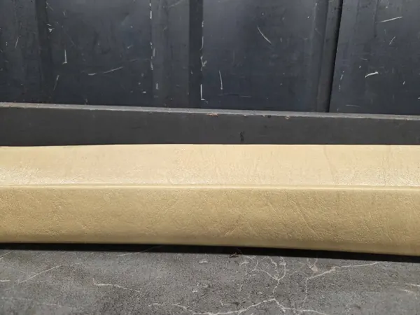 OEM Oslona slupka prawa Mercedes w123 Rechter pilaarkap image 4