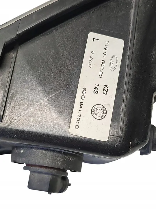 Grade Halógena SKODA OCTAVIA III Esquerda ou Direita 5E0941701D 5E0941700D image 3