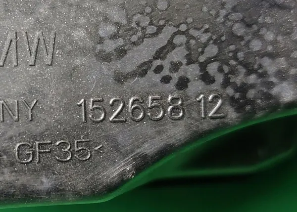 BMW E90 F30 F32 F10 F15 F01 N57 Cylinder Head Cover image 4