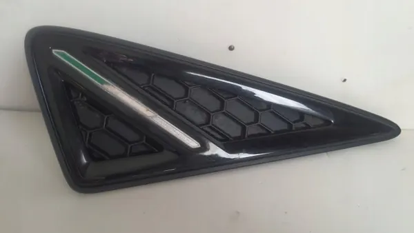OEM 4M1821653A Voor linker spatbordrooster - Lamborghini image 3