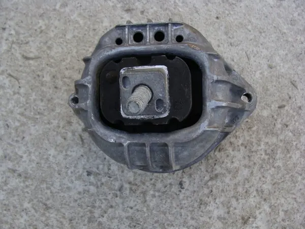 Soporte de motor BMW izquierdo o derecho gasolina image 4