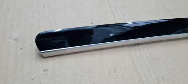 Audi A5 8T Dörrlist Vänster Fram OEM 8T0867409A image 10