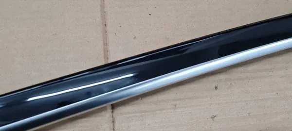 Audi A5 8T Dörrlist Vänster Fram OEM 8T0867409A image 8