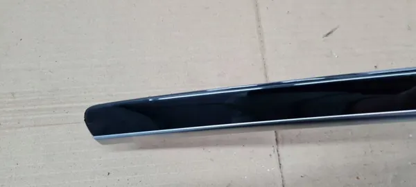 Audi A5 8T Dörrlist Vänster Fram OEM 8T0867409A image 9